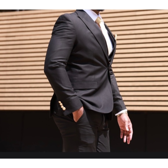 Black Slim Fit - Euro Cut 3 Piece Suit 40UK/US - Picture 2 of 11